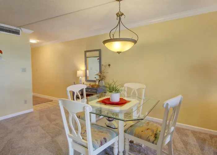 El Matador 324 - Gulf Front With Beautiful Views Of The Gulf And Pool